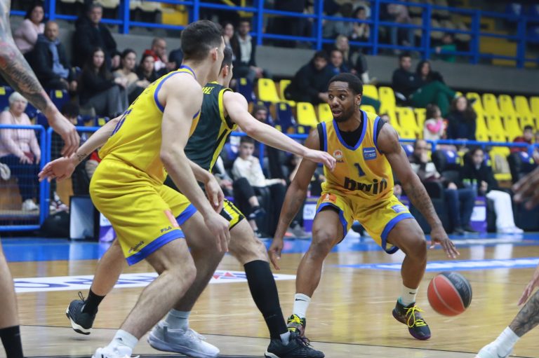 Περιστέρι – Μαρούσι 95-72: Πάρτι με κορυφαίο τον Ράγκλαντ