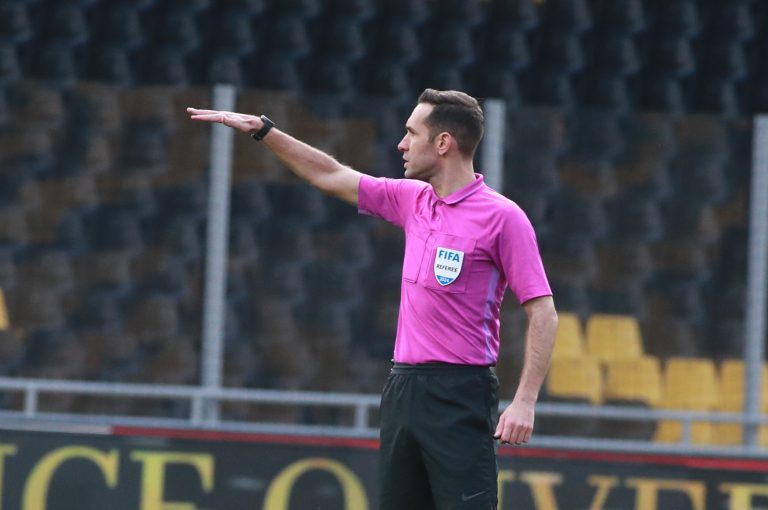 Ξανά τα ίδια στη Νέα Φιλαδέλφεια: Πεντακάθαρο φάουλ υπέρ του ΟΦΗ πριν το πρώτο γκολ της ΑΕΚ (vid+pic)