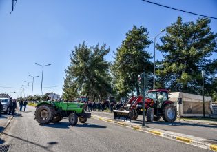 Οι μηχανές των τρακτέρ «καίνε», η κυβέρνηση «καίγεται» να μην κλείσουν δρόμοι – Ζητείται εκτόνωση