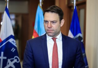 «Ειλικρινής η ενημέρωση από το υπ. Εθνικής Άμυνας» – Τι ανέφερε ο Κασσελάκης μετά την επίσκεψη