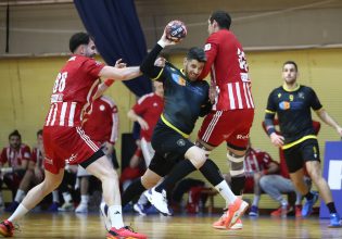 Πρόκριση στην παράταση για την ΑΕΚ (28-25)