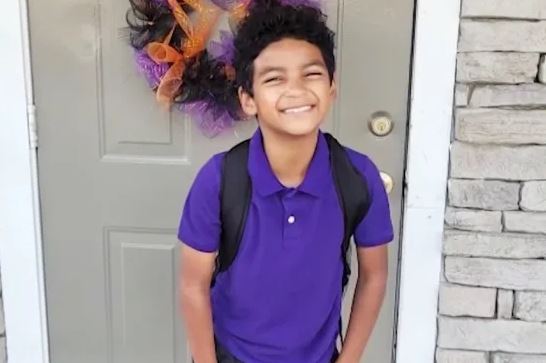 Φλόριντα: Εννιάχρονος σύρθηκε κάτω από σχολικό για να πιάσει τη μπάλα του και τον πάτησε