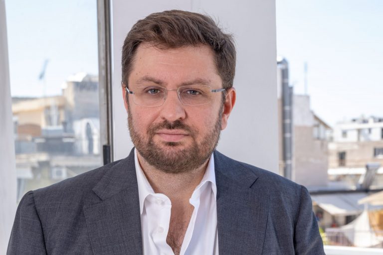 Ζαχαριάδης: Κουτοπονηριές της κυβέρνησης η προσπάθεια επέκτασης της επιστολικής ψήφου