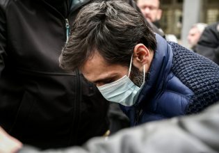 Γυναικοκτονία στη Θεσσαλονίκη: Το νεκρό βρέφος του κατηγορούμενου και οι καταγγελίες ότι έκλεψαν τη σορό του