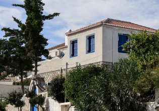 Ειρωνείες Φλωρίδη για ΣΥΡΙΖΑ και Σπέτσες – «Ωραίος ο καπιταλισμός παιδιά»