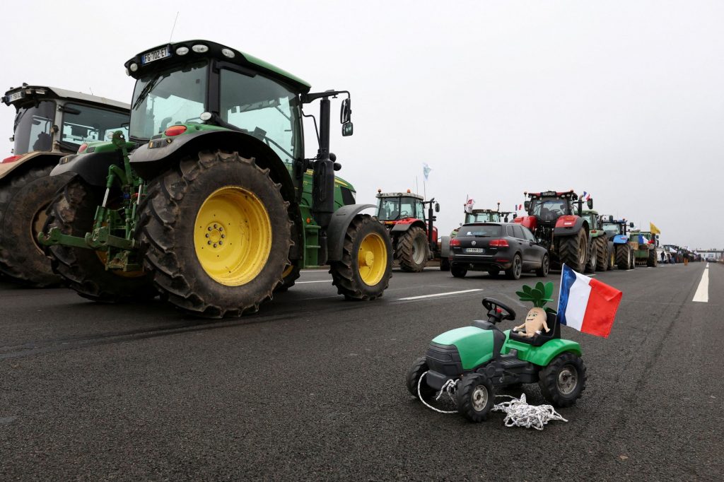 Γαλλία: από τα «κίτρινα» στα «πράσινα γιλέκα» του αγροτικού ξεσηκωμού
