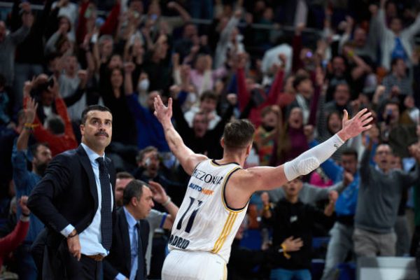 Μυθικό παιχνίδι, με τέσσερις παρατάσεις, ρεκόρ πόντων και νικήτρια τη Ρεάλ Μαδρίτης (130-126)