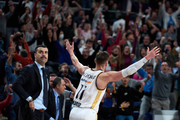 Μυθικό παιχνίδι, με τέσσερις παρατάσεις, ρεκόρ πόντων και νικήτρια τη Ρεάλ Μαδρίτης (130-126)