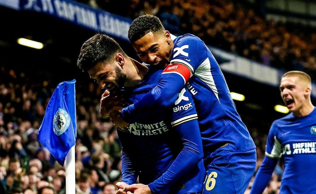 Στους «32» με τεσσάρα η Tσέλσι (4-0), αγχωτική πρόκριση για την Άστον Βίλα (1-0)