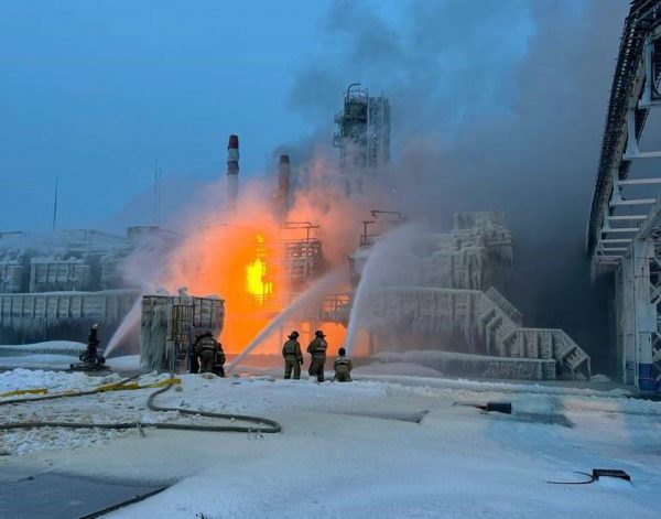 Ρωσία: Εκρήξεις σε τερματικό σταθμό φυσικού αερίου και εργοστάσιο πυραύλων – Σαμποτάζ της ουκρανικής SBU