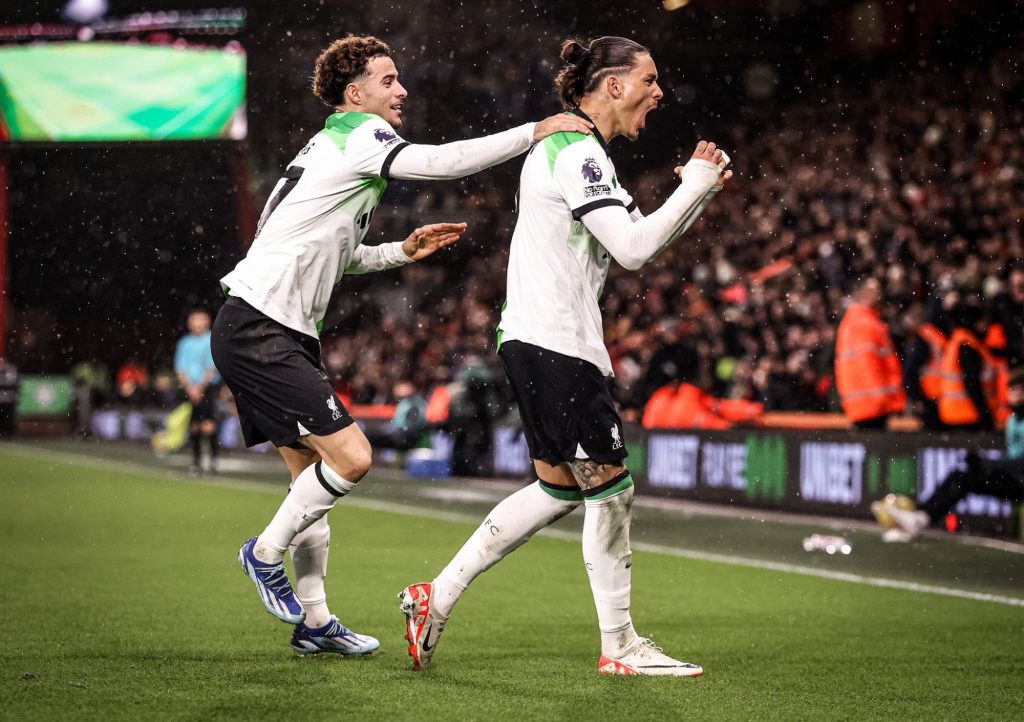 Το επίτευγμα Νούνιες και οι πιθανότητες της Λίβερπουλ για τον τίτλο (pics)