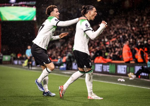 Το επίτευγμα Νούνιες και οι πιθανότητες της Λίβερπουλ για τον τίτλο (pics)