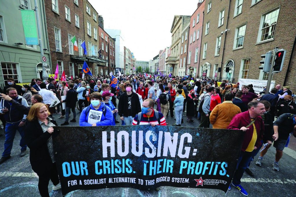Στεγαστική κρίση στην Ιρλανδία – Δύο στους τρεις νέους μένουν με τους γονείς τους