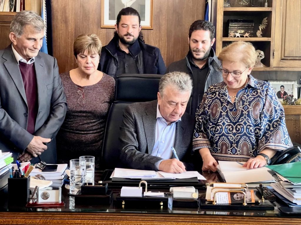 Υπογράφηκε από τον Περιφερειάρχη Κρήτης ο Αμαριώτικος δρόμος 