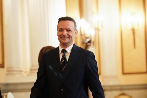 Αποκλειστικό in – «Κάλεσμα» Χάρη Δούκα σε Γιώργο Ιωακειμίδη