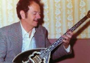 Βασίλης Τσιτσάνης: Ο  αρχηγός του ρεμπέτικου και λαϊκού τραγουδιού