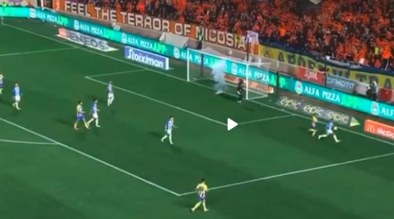 Στην Κύπρο έσκασε κροτίδα, αλλά το παιχνίδι συνεχίστηκε (vid)