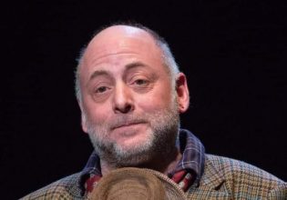 Γιώργος Λαμπάτος: Η γκαρσονιέρα που του χαρίζει η οικογένεια του ηθοποιού Γιώργου Βασιλείου