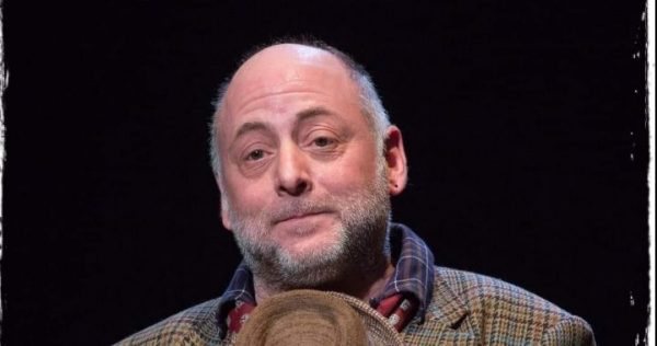 Γιώργος Λαμπάτος: Η γκαρσονιέρα που του χαρίζει η οικογένεια του ηθοποιού Γιώργου Βασιλείου