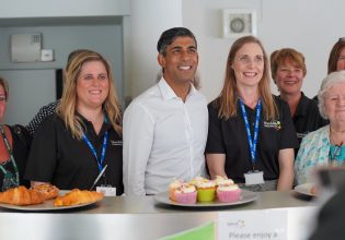 Νηστεία για 36 ώρες: Η άποψη των ειδικών για την εβδομαδιαία συνήθεια του Ρίσι Σούνακ