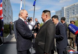 Σύσσωμη η Δύση καταδικάζει τη «προμήθεια» στη Ρωσία όπλων από τη Βόρεια Κορέα