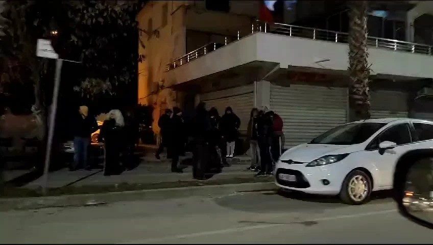 Σεισμός στην Αλβανία: Βγήκαν στους δρόμους ανάστατοι οι κάτοικοι - 4,5 Ρίχτερ ταρακούνησαν τη χώρα
