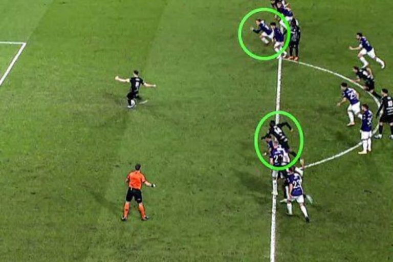 Iστορική απόφαση στο Βέλγιο: Το Άντερλεχτ-Γκενκ θα επαναληφθεί εξαιτίας λάθους του VAR