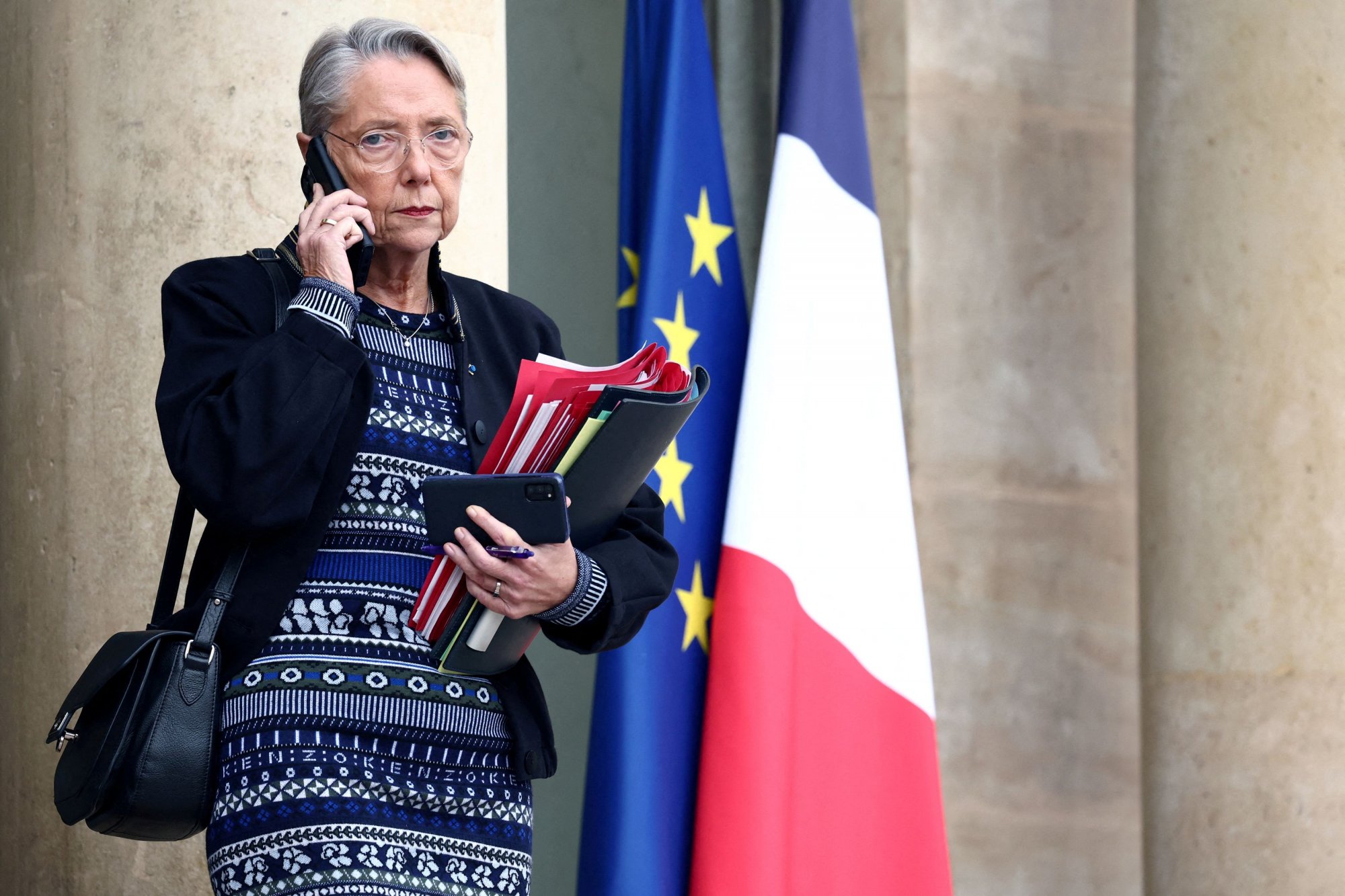 Παραιτήθηκε η πρωθυπουργός της Γαλλίας