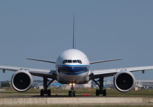 Boeing: Έφυγε ο μπροστινός τροχός αεροσκάφους ενώ ετοιμαζόταν για απογείωση από το αεροδρόμιο της Ατλάντα