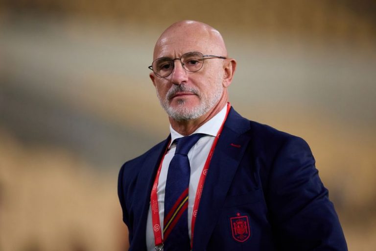 Ανανεώνει με την εθνική Ισπανίας ο Ντε λα Φουέντε