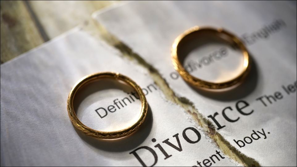 Μην έρθει το διαζύγιο στις ευρωεκλογές φοβάται η ΝΔ, μην τους ξεχάσουν μετά το γάμο ΣΥΡΙΖΑ και Νέα Αριστερά