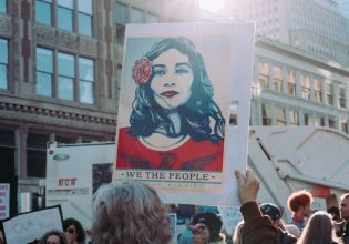 Γιατί «η φεμινίστρια που μισεί τους άντρες» είναι ένας μύθος, σύμφωνα με την επιστήμη