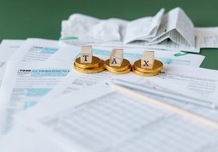 Εφορία: Πώς φορολογούνται τα μπλοκάκια