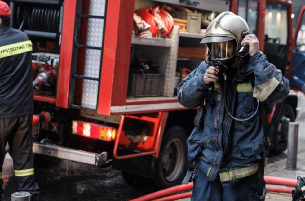 Θεσσαλονίκη: Στο νοσοκομείο 25χρονη έπειτα από φωτιά που ξέσπασε στο διαμέρισμά της