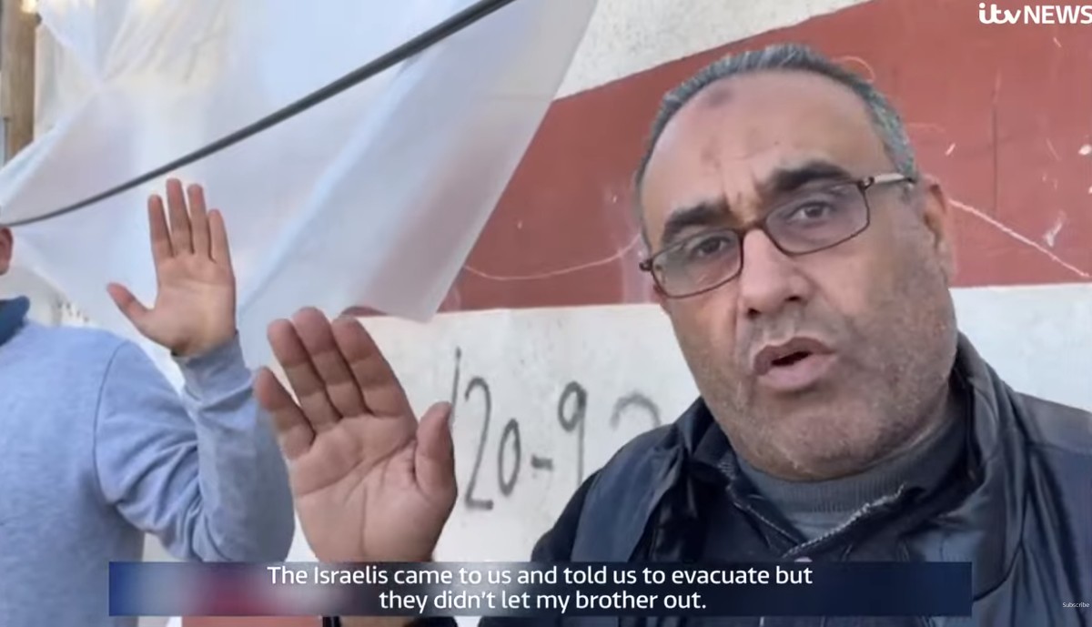 Γάζα: Άμαχος παλαιστίνιος δολοφονήθηκε μπροστά στην κάμερα του ITV κρατώντας λευκή σημαία