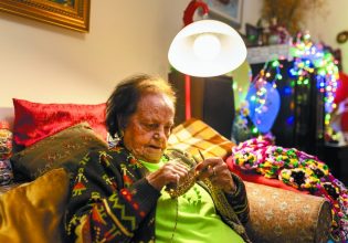 Γιαγιάδες – σύμβολα για την κοινωνία δίνουν μαθήματα ζωής