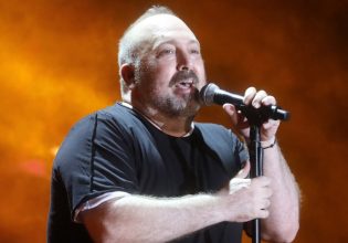 O Γιώργος Αλκαίος για την τεκνοθεσία στα ομόφυλα ζευγάρια