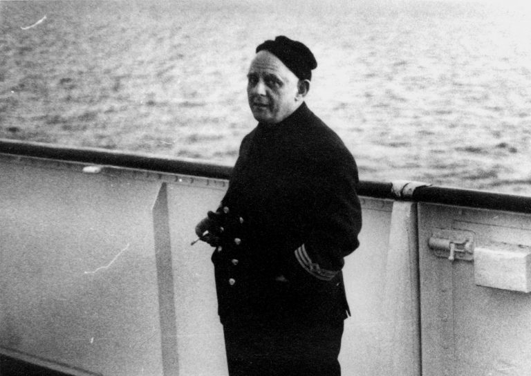 Νίκος Καββαδίας: Η μαγευτική απλότητα ενός σπάνιου ποιητή