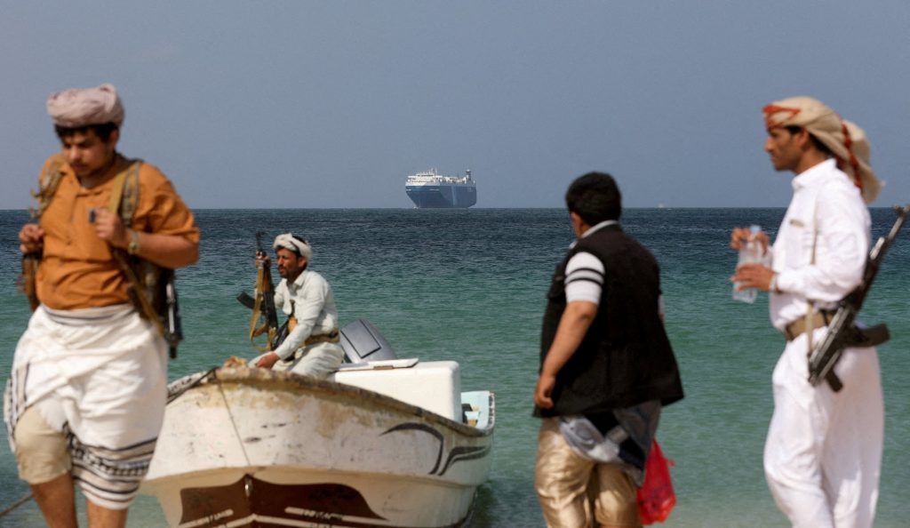 Ερυθρά Θάλασσα: Πώς οι Χούθι απειλούν τον έλεγχο των ΗΠΑ στην παγκόσμια ναυτιλία
