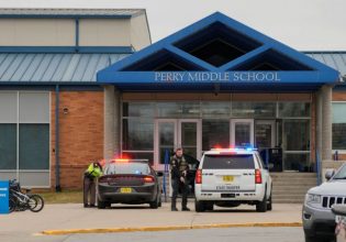 ΗΠΑ: 1 μαθητής νεκρός και 5 τραυματίες από πυροβολισμούς σε σχολείο της Αϊόβα