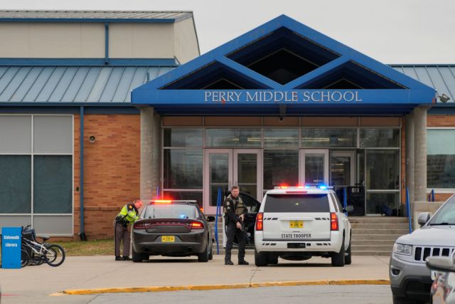 ΗΠΑ: 1 μαθητής νεκρός και 5 τραυματίες από πυροβολισμούς σε σχολείο της Αϊόβα