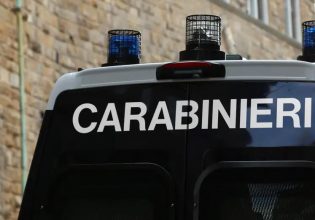 Ιταλία: Έρευνα για τον «πιστολά» βουλευτή της Μελόνι