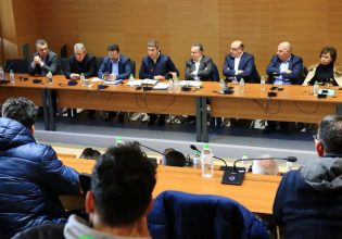 Αυγενάκης: Μέτρα για τους πληγέντες μελισσοκόμους, πτηνοτρόφους, χοιροτρόφους