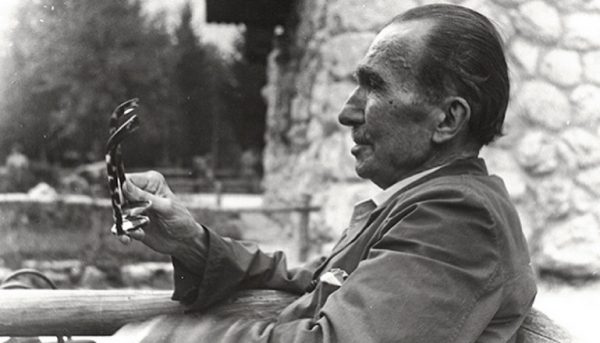 Ανάμεσα στο «Δέον» και στο «Δύνασθαι»