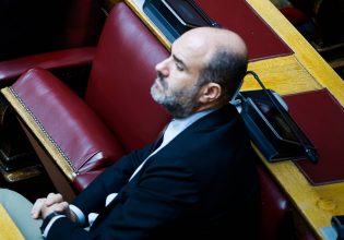 Σάλος με το σχόλιο Μαρκόπουλου για «γουρλίδικη» Εξεταστική για Τέμπη