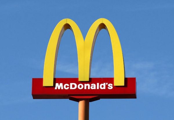 Γίνεται McDonald’s χωρίς fast food; – Γιατί η αλυσίδα θέλει να γίνει γκουρμέ