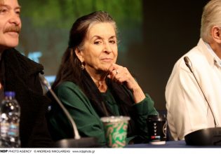 Νένα Μεντή: «Έχω περάσει πολύ δύσκολα, έπαιζα χαρτιά για να ζω»