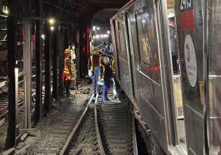 Νέα Υόρκη: 24 τραυματίες σε σύγκρουση δύο συρμών του μετρό