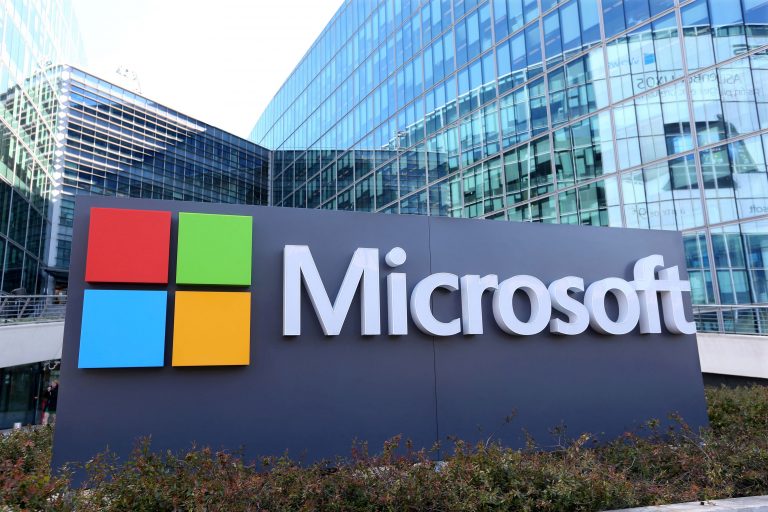 Microsoft: Πράσινο φως για επένδυση 1,2 δισ. στην Αττική