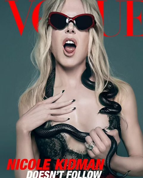 Η λαμπερή Νικόλ Κίντμαν στο εξώφυλλο της Vogue